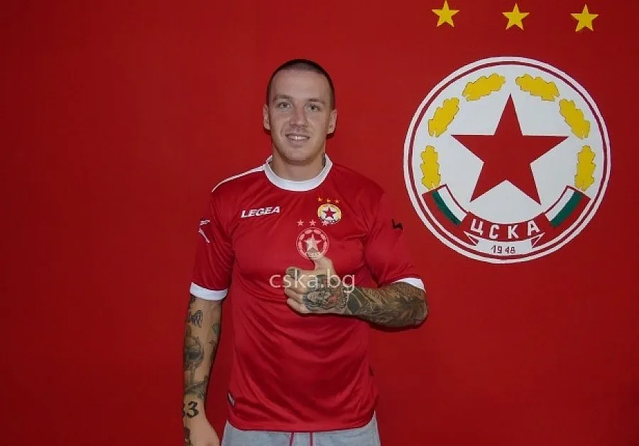 Армеец се похвали с гадже