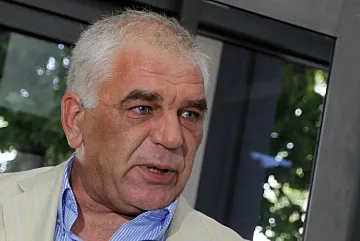 Единакът Ваньо Танов