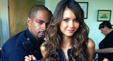 Нина Добрев си пада по полицай