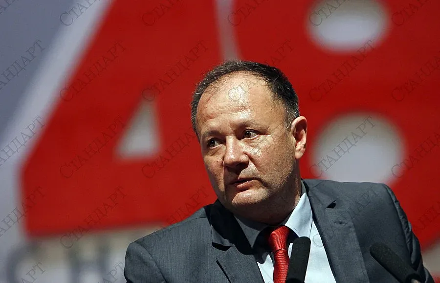 Миков: Служебният кабинет с план за бойкот на "Южен поток"