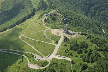 Връщат охраната на Шипка