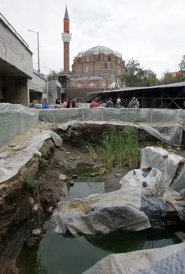 Фандъкова спасява на пожар Ларгото