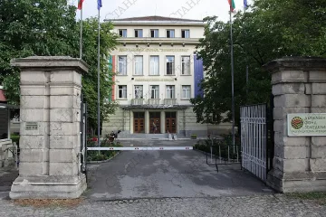 Разписаха договори за 650 млн. за месец