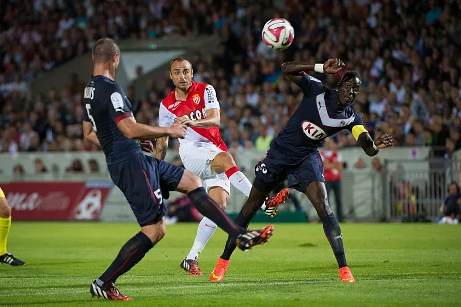 "Монако" изрева от рефер при резил