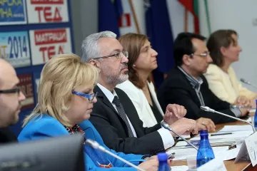 Десните: Можем да помогнем на хората