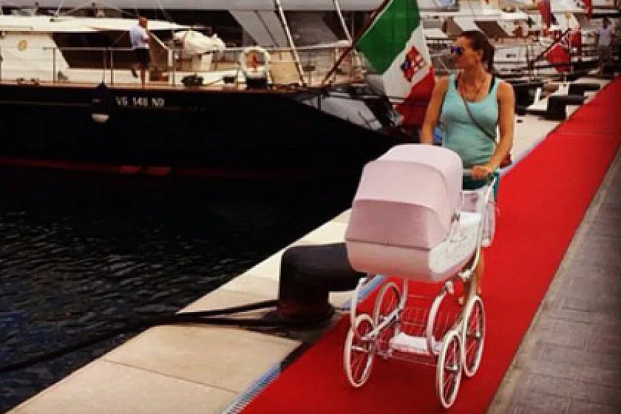 Исинбаева кръсти дъщеря си Ева