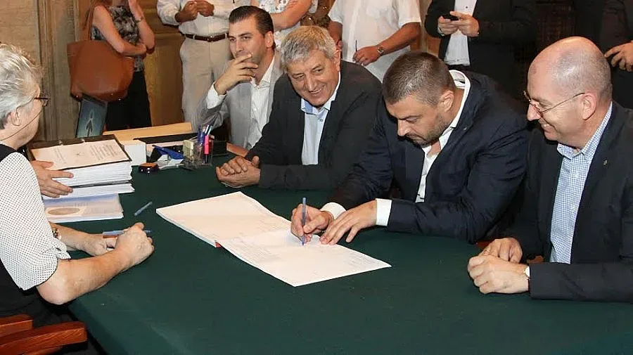 „Лидер" влезе в коалицията на Бареков