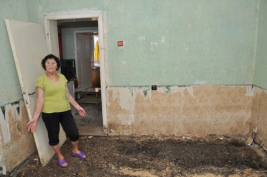 Мизия изплува от калта и шока