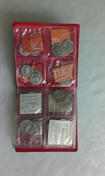 Описвали антиките върху кондоми