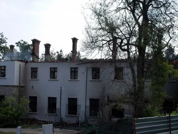 Фас подпали лагер с 200 деца (ОБЗОР)