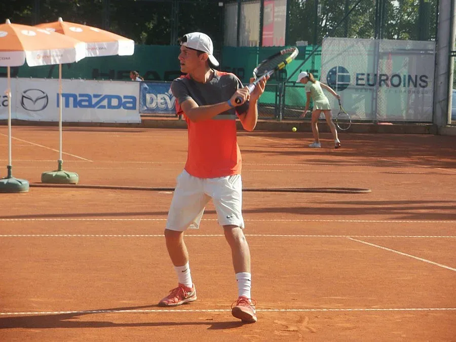 Александър Лазаров игра два финала на Dema cup