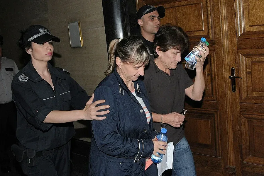 Пуснаха касиерката на КТБ