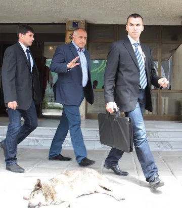 Бойко кани на кафе хората от Кърджали