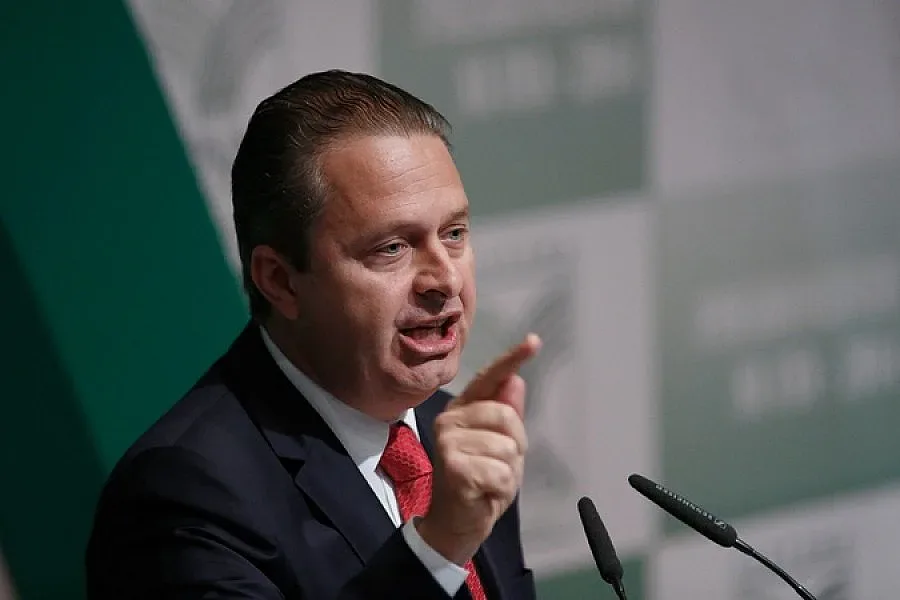 Кандидат-президент загина в Бразилия