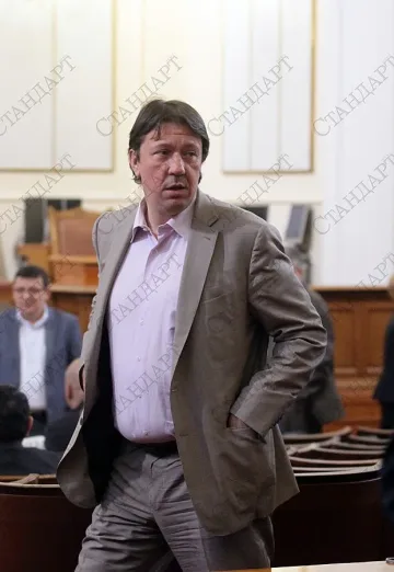 Явор Куюмджиев: Режим на тока е малко вероятен