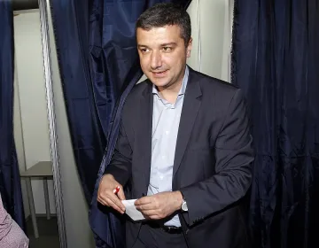 Стойнев водач под липите