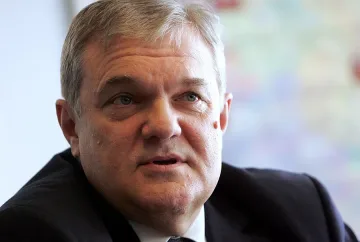 Румен Петков пита Станишев за среща с босове на "Уестингхаус"