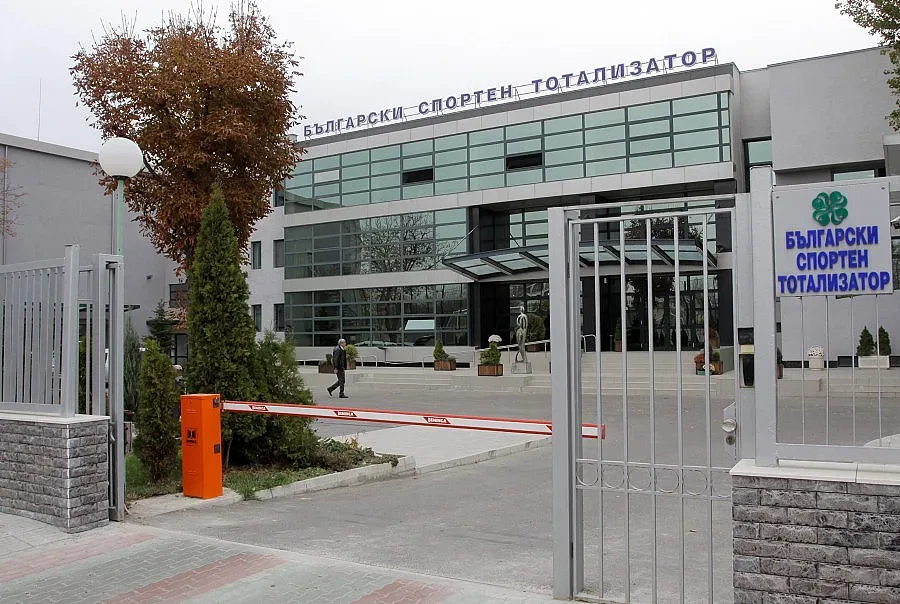 Хакерите искали да гушнат 5 млн. със скъсан фиш