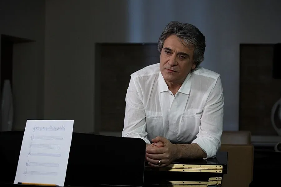 Васил и Орлин се надпяват в мюзикъл