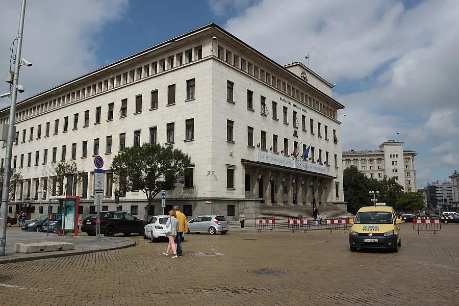 Искров вика МВФ за хазната и КТБ