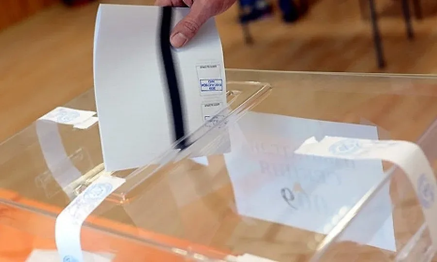 Реформаторите не се явиха на консултации за РИК