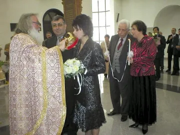 Близнашки предложил брак на Поля в трамвай 