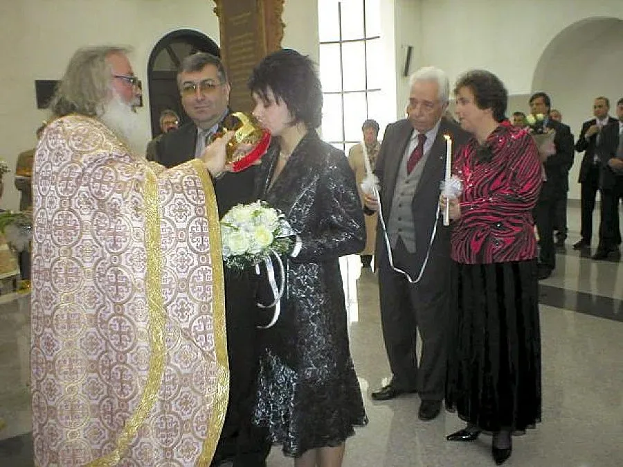 Близнашки предложил брак на Поля в трамвай