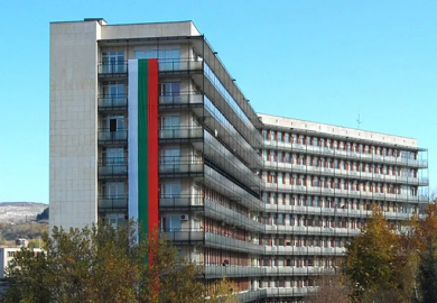 Лекарите в Кърджали спасиха живота на млад мъж с рядко срещана операция 