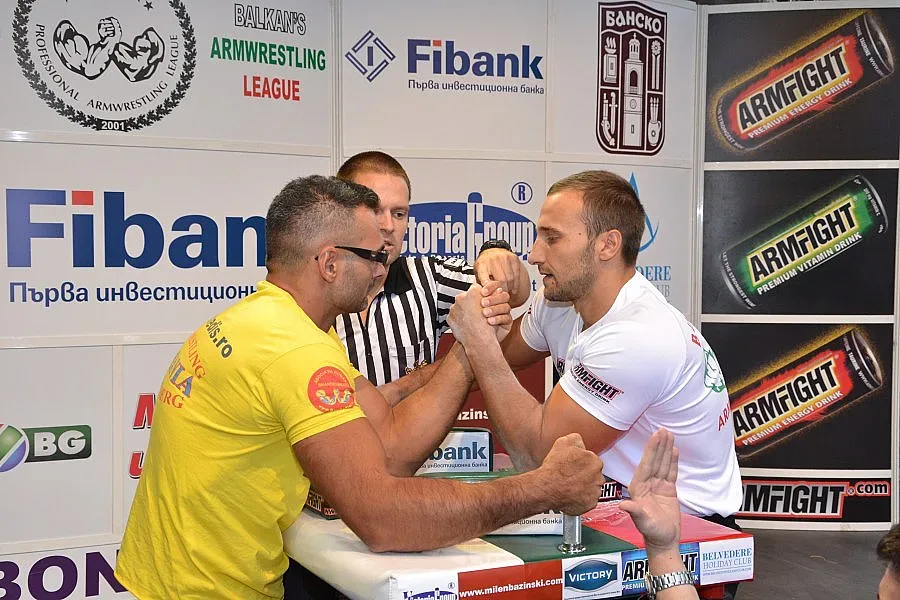 Банскалия взе злато от Балканската лига по канадска борба