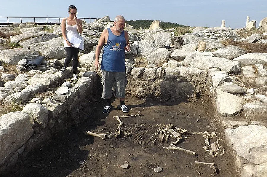 Османско погребение на боен кон от 14 век разкриха на Перперикон