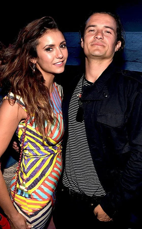 Орландо Блум обсажда Нина Добрев