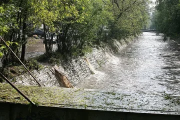 НИМХ: Повишението на реките продължава