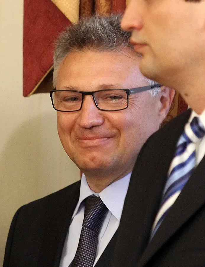 Министърът на отбраната готов с приоритетите и екипа си