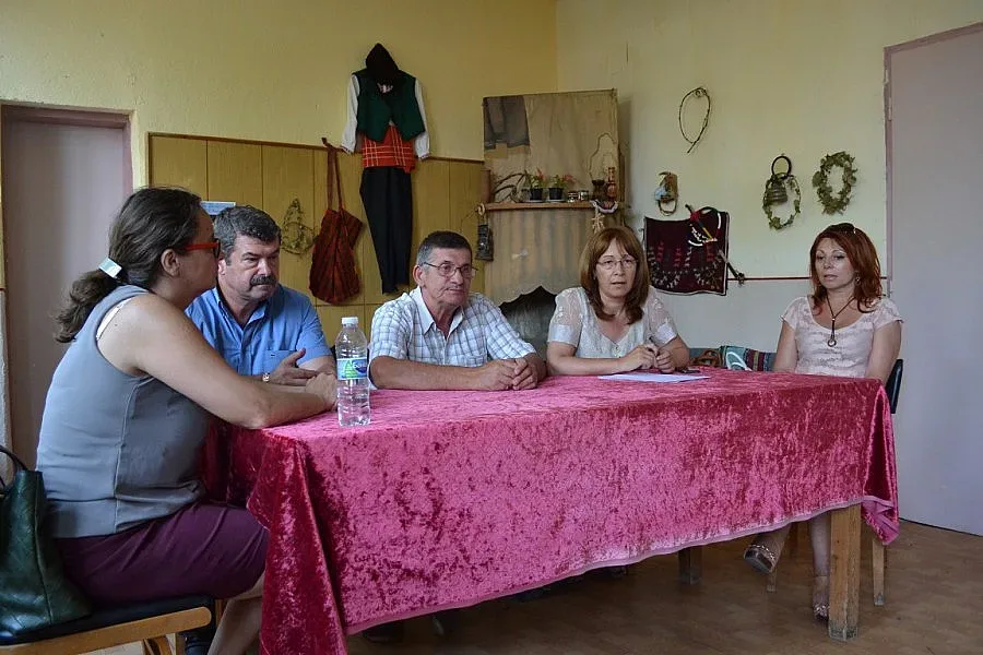 Двама пъдари ще пазят от ромските набези в с. Копринка