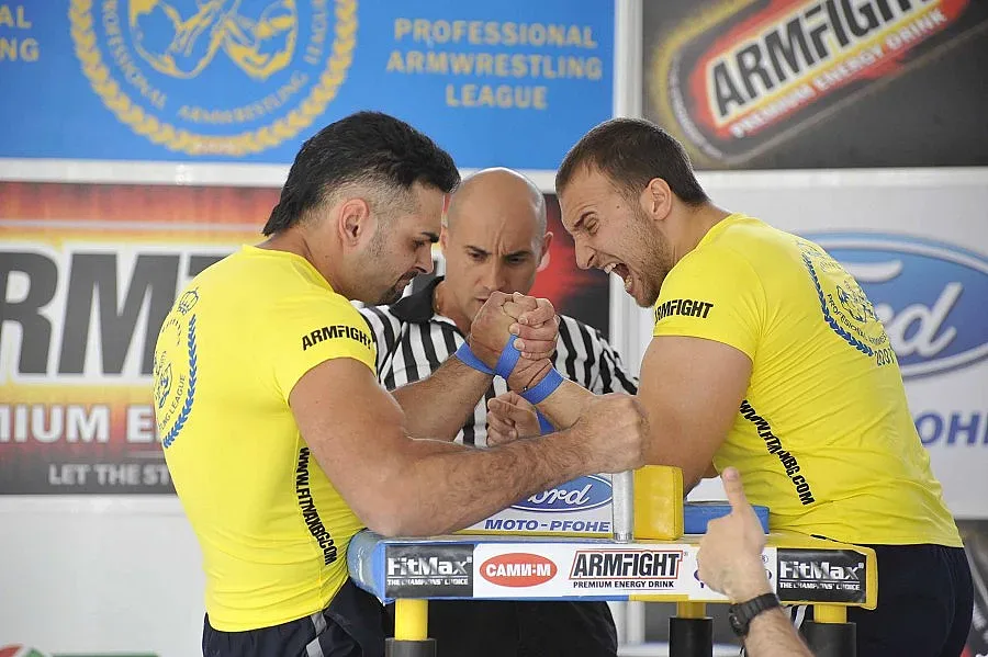 Банско приема Балканската купа по канадска борба