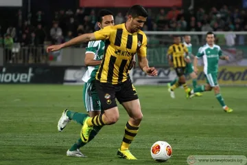 Цветан Василев поздрави "Ботев" и запалянковците