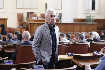 Още един депутат напусна Атака
