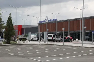 Руски туристи са блокирани на летище Бургас