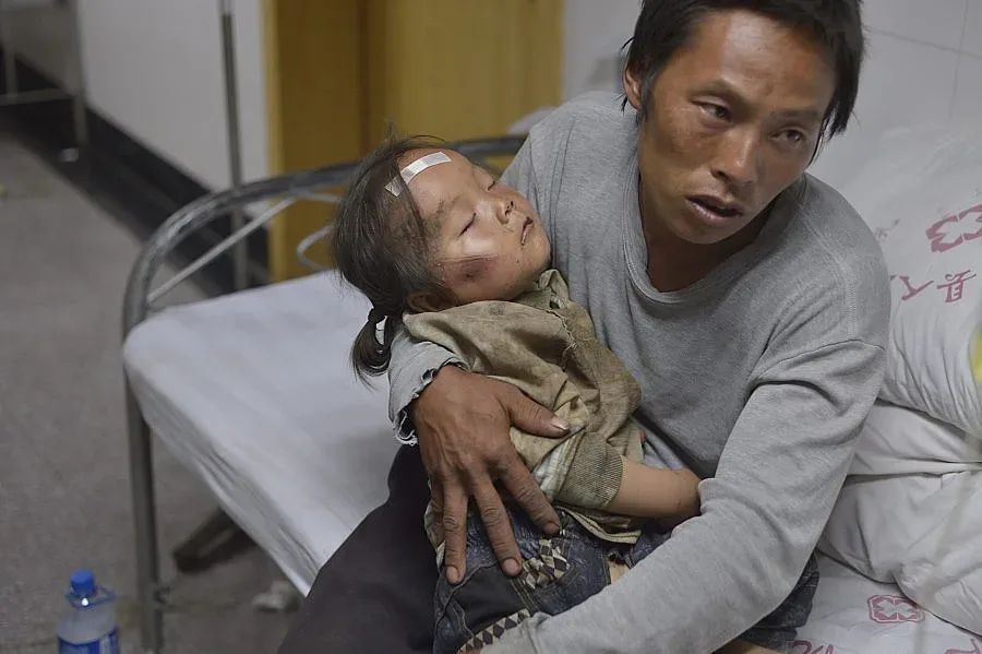 381 станаха жертвите от земетресението в Китай