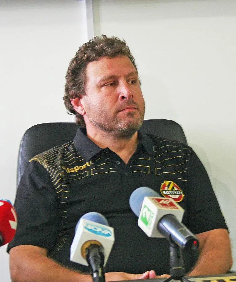 Вили Вуцов полудя за три дузпи