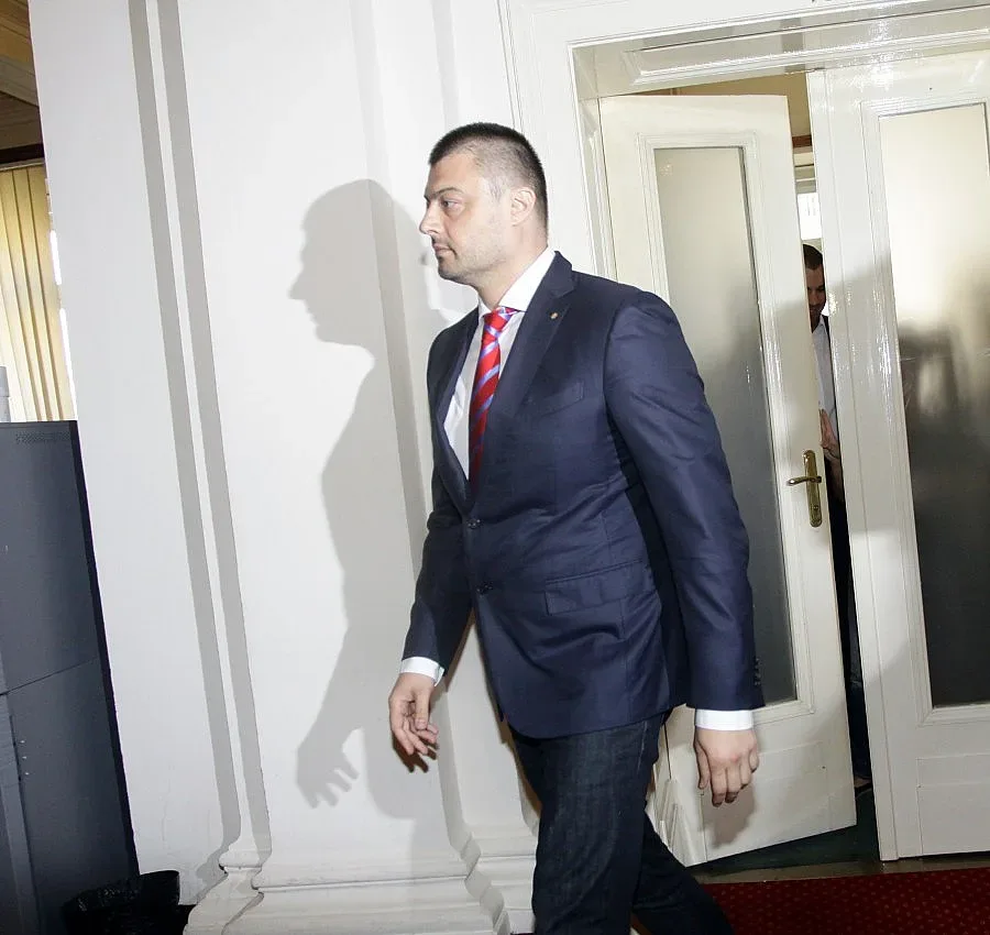 От ББЦ-Перник напускат Бареков