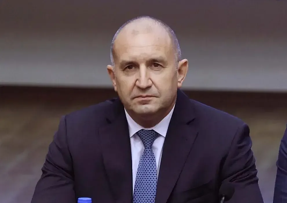 НС попари Радев за държавните имоти