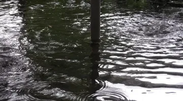 Огромна приливна вълна заля Мизия