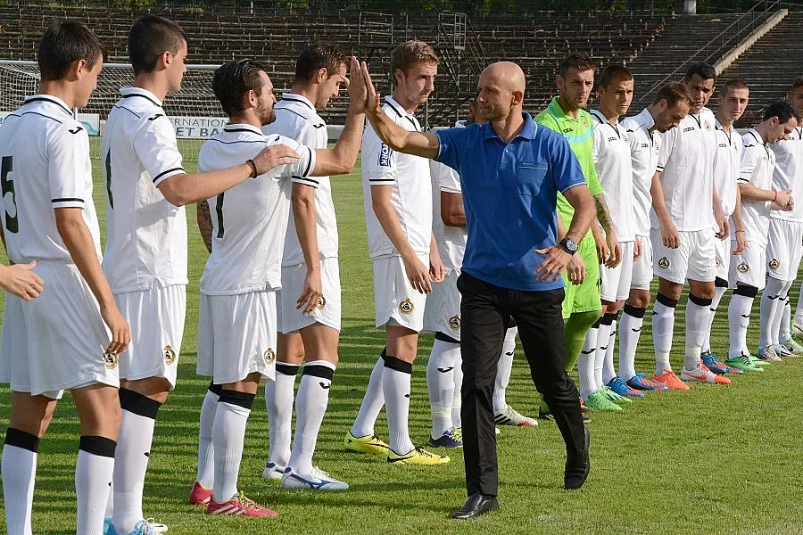 В "Овча купел" си глътнаха езиците