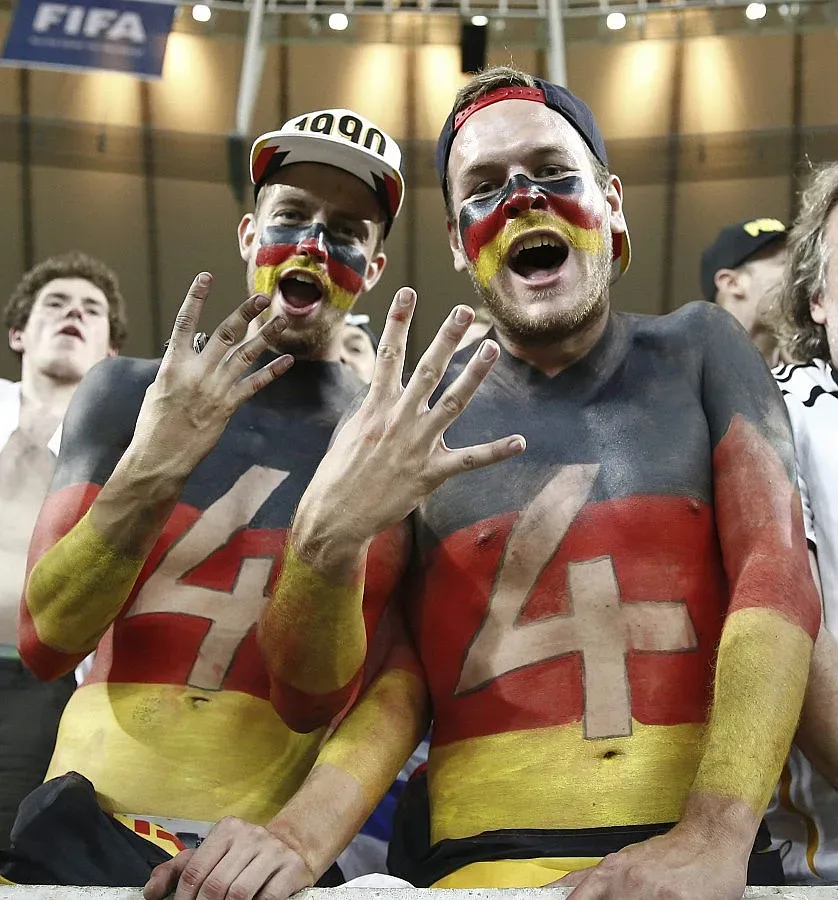 Немците маниаци по помпане на достойнство