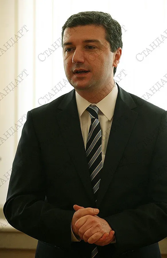 Стойнев: Трябва да развиваме ядрената енергетика