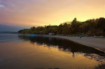 Пак забраниха къпането на Офицерския плаж