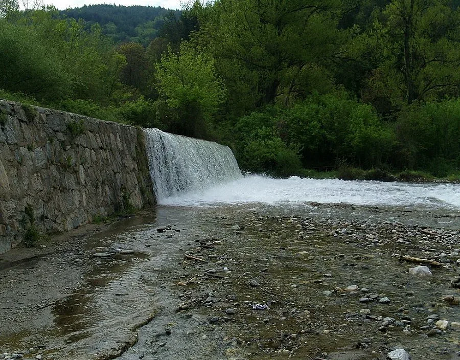 Укротяват река срещу наводнения в Благоевград