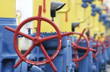 Газ изтича от цистерна на кораб край Белослав