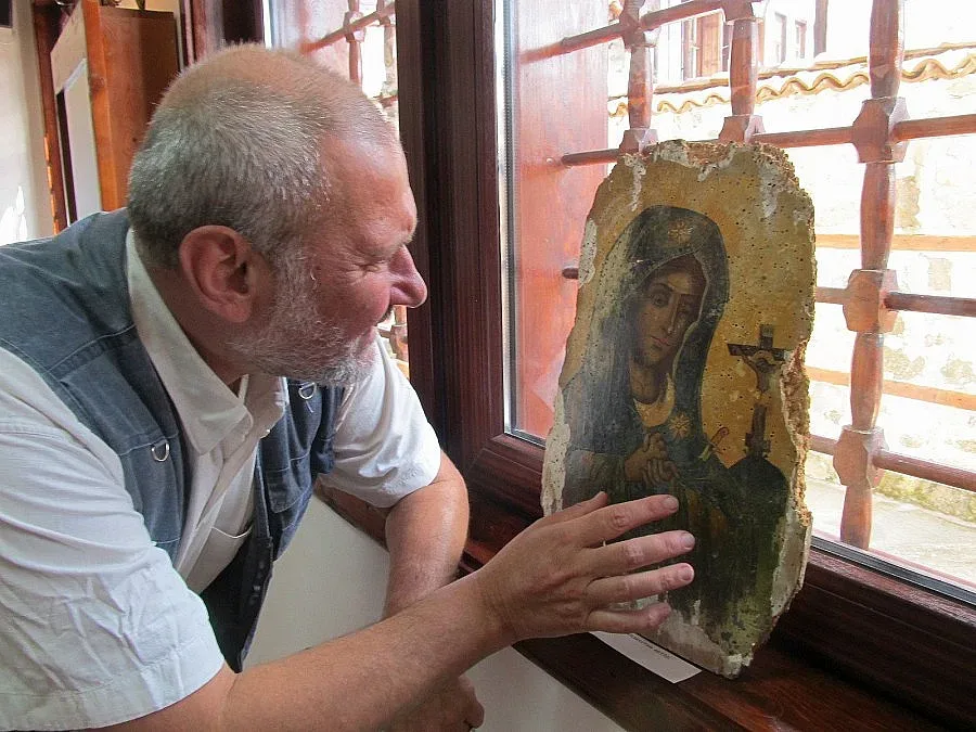 Пронизаната Дева закриля Златоград